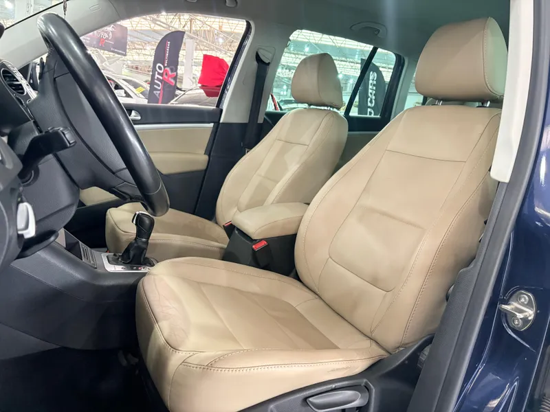 Volkswagen Tiguan Azul