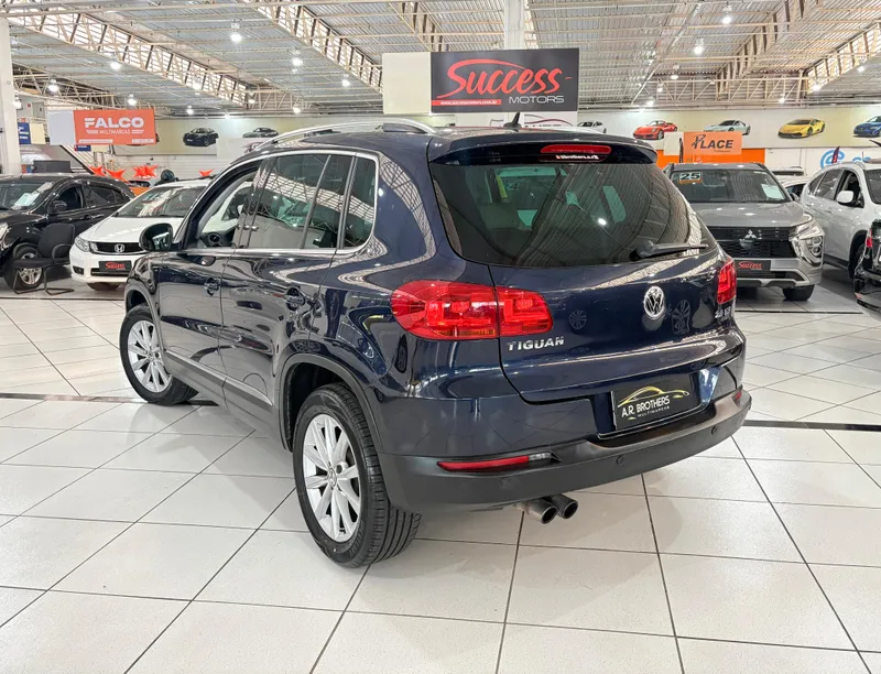 Volkswagen Tiguan Azul