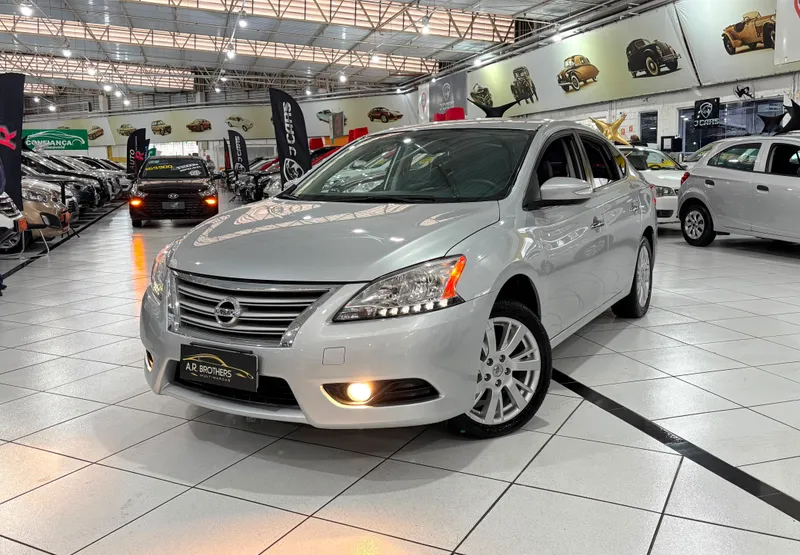 Nissan Sentra Prata