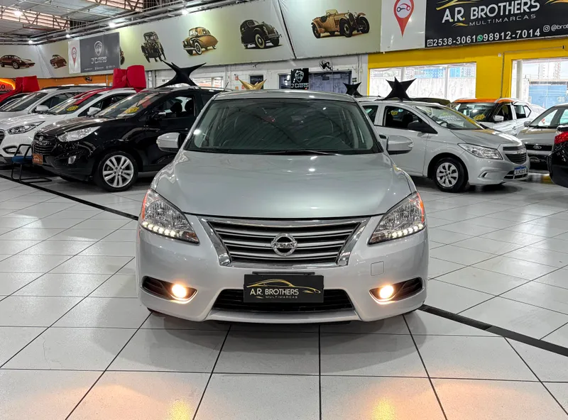 Nissan Sentra Prata