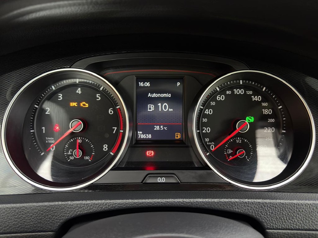 Volkswagen Golf Branco