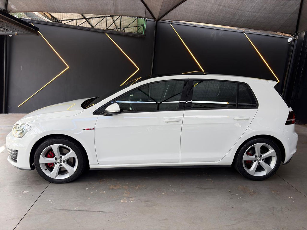 Volkswagen Golf Branco