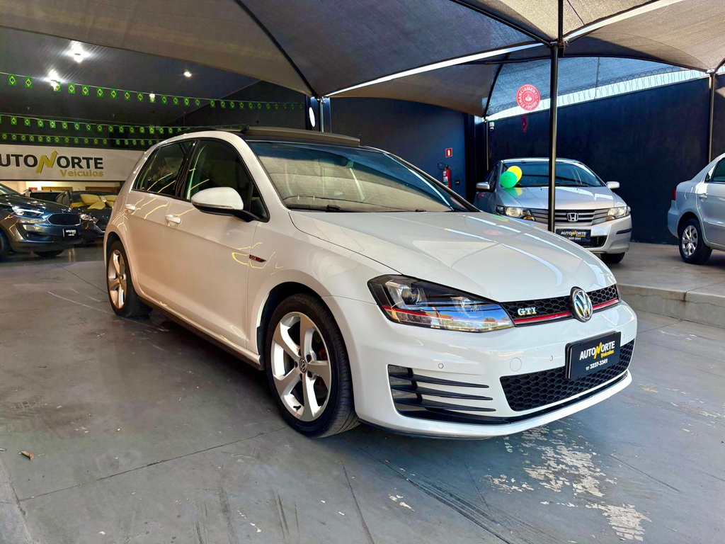 Volkswagen Golf Branco