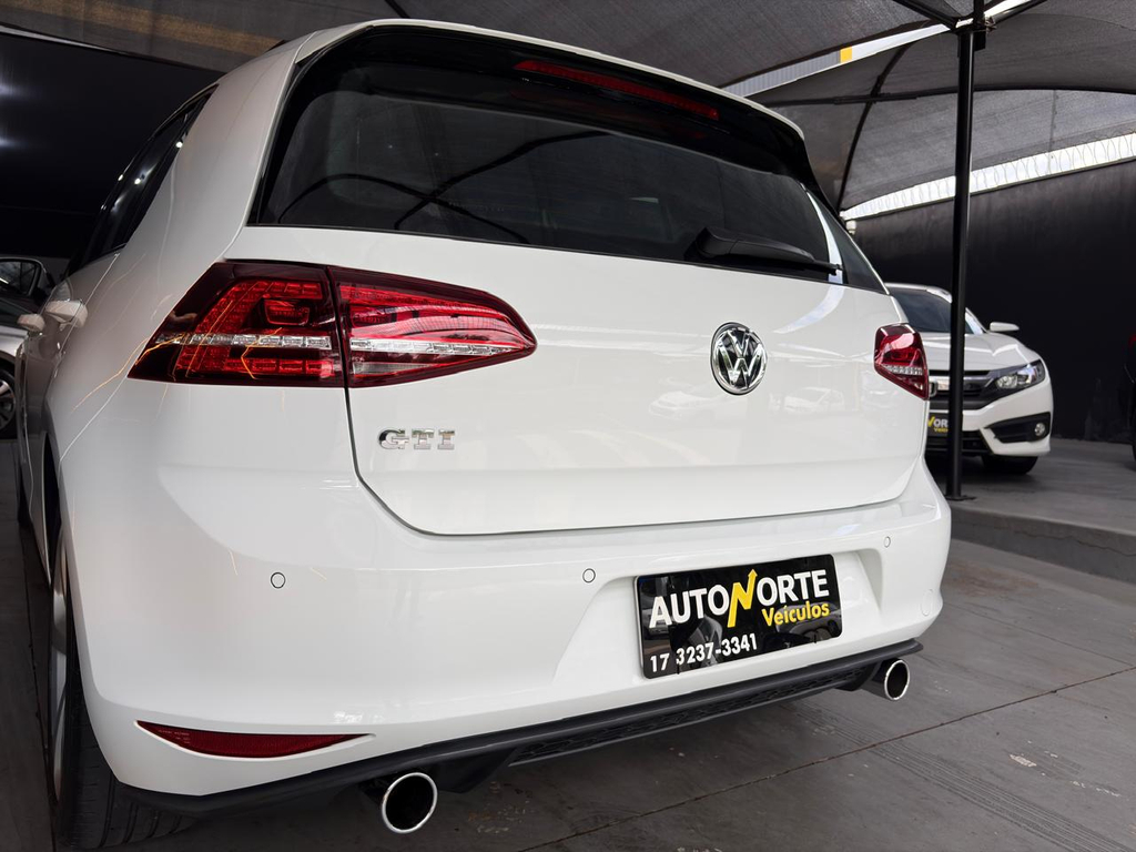 Volkswagen Golf Branco