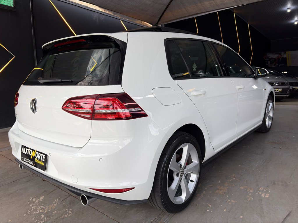 Volkswagen Golf Branco