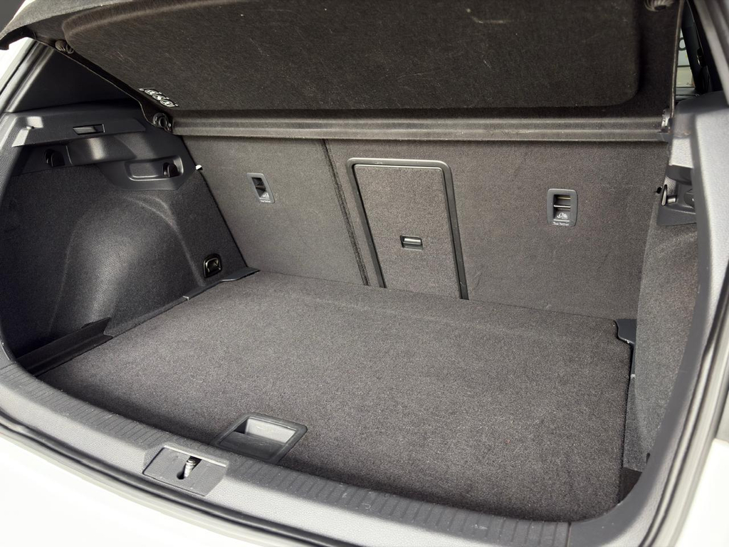 Volkswagen Golf Branco