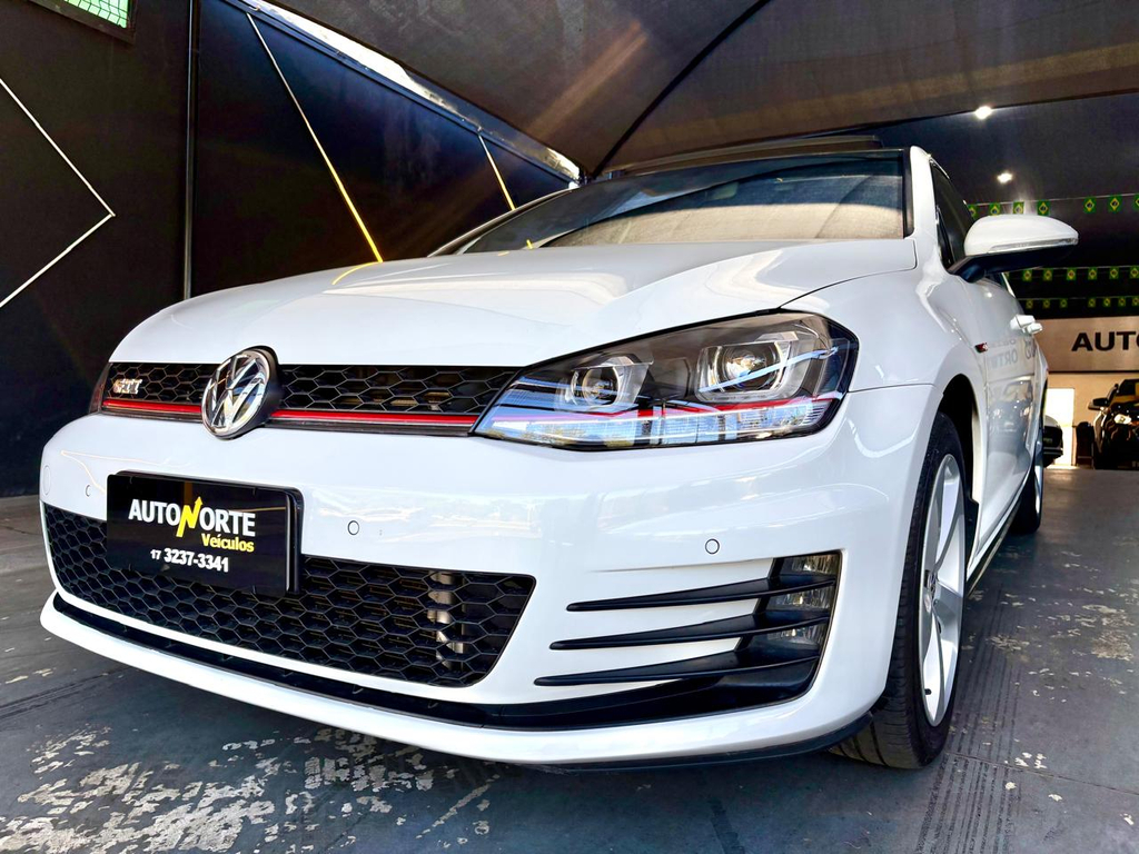 Volkswagen Golf Branco
