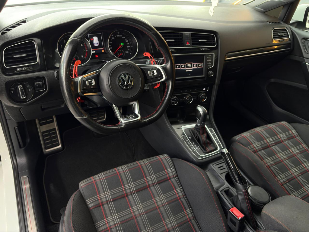 Volkswagen Golf Branco