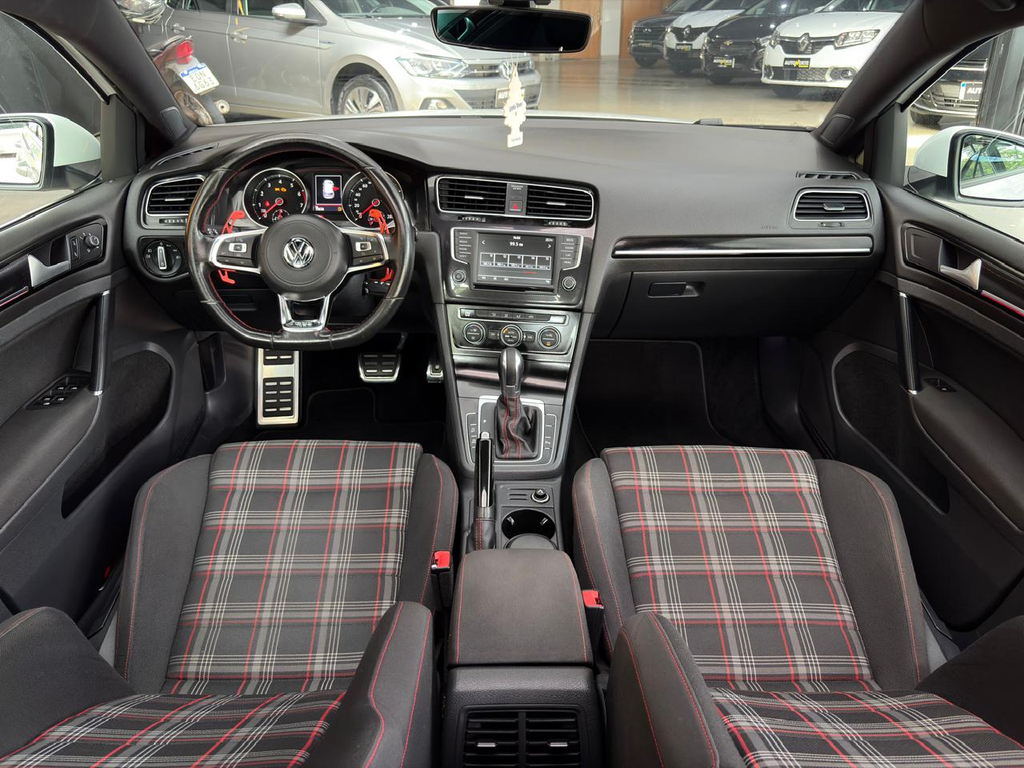 Volkswagen Golf Branco