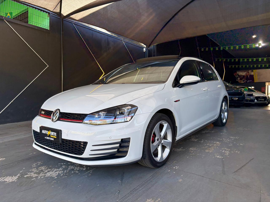 Volkswagen Golf Branco