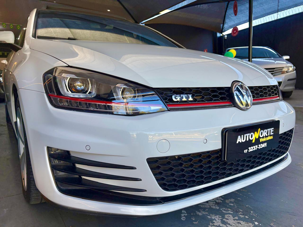 Volkswagen Golf Branco