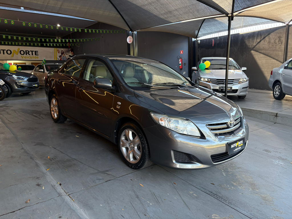 Toyota Corolla Marrom