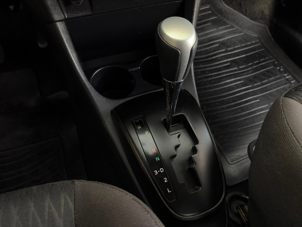 Toyota Etios Hatch Branco
