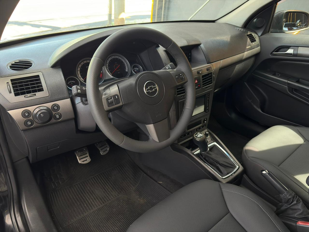 Chevrolet Vectra GT-X Preto