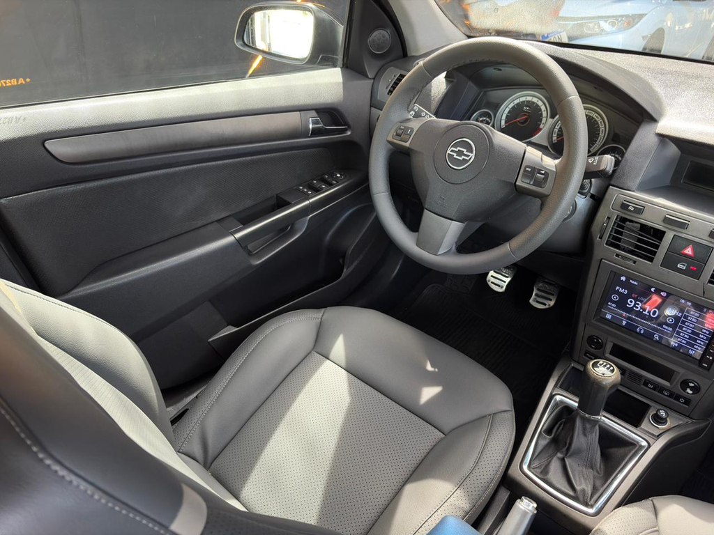 Chevrolet Vectra GT-X Preto