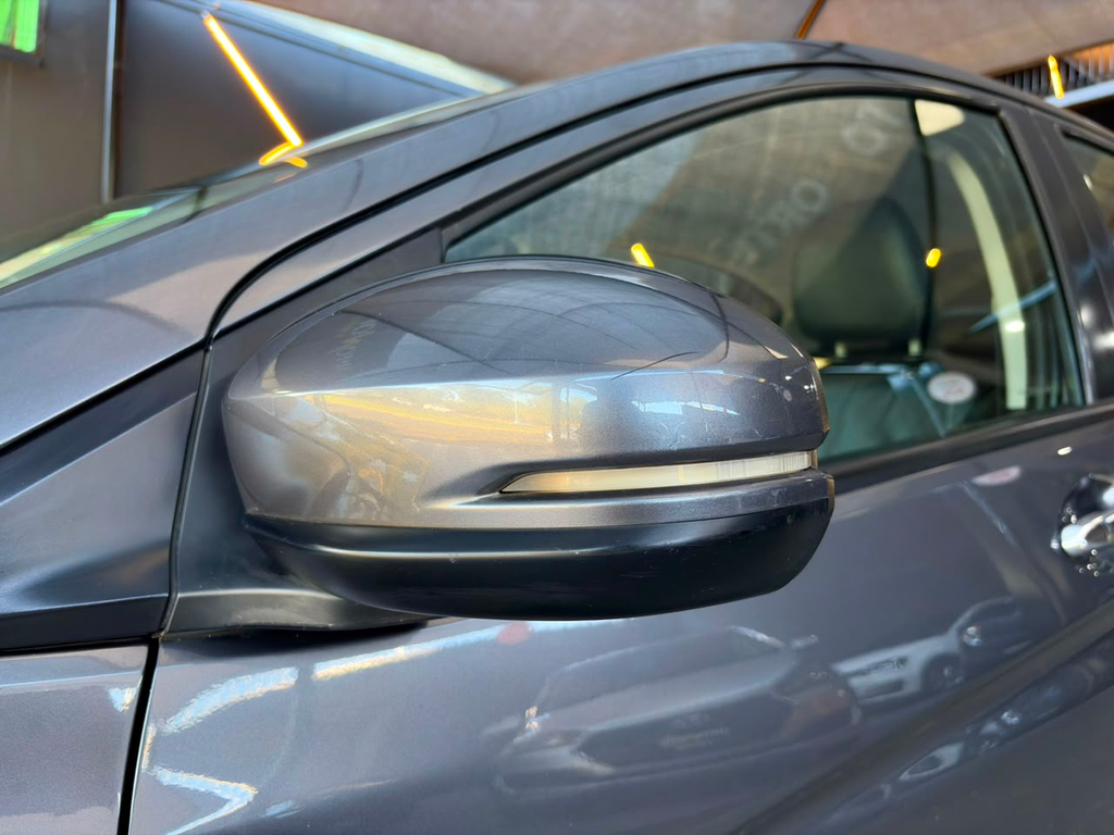Honda City Cinza
