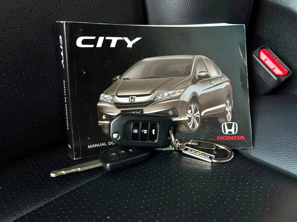 Honda City Cinza