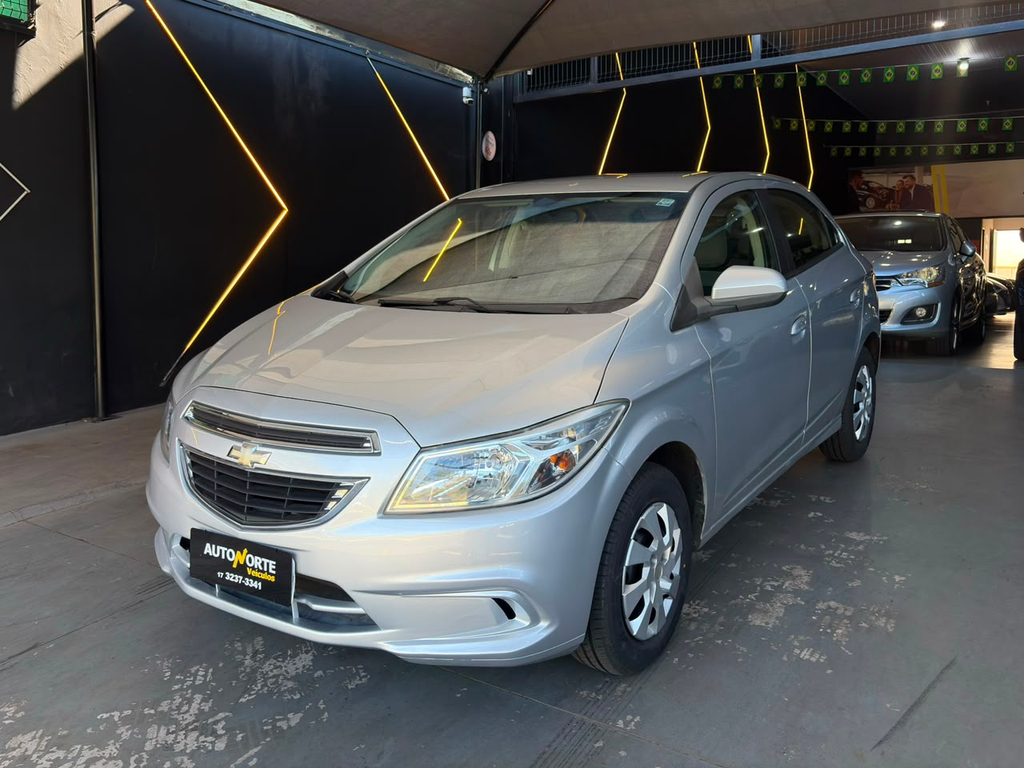 Chevrolet Onix Prata