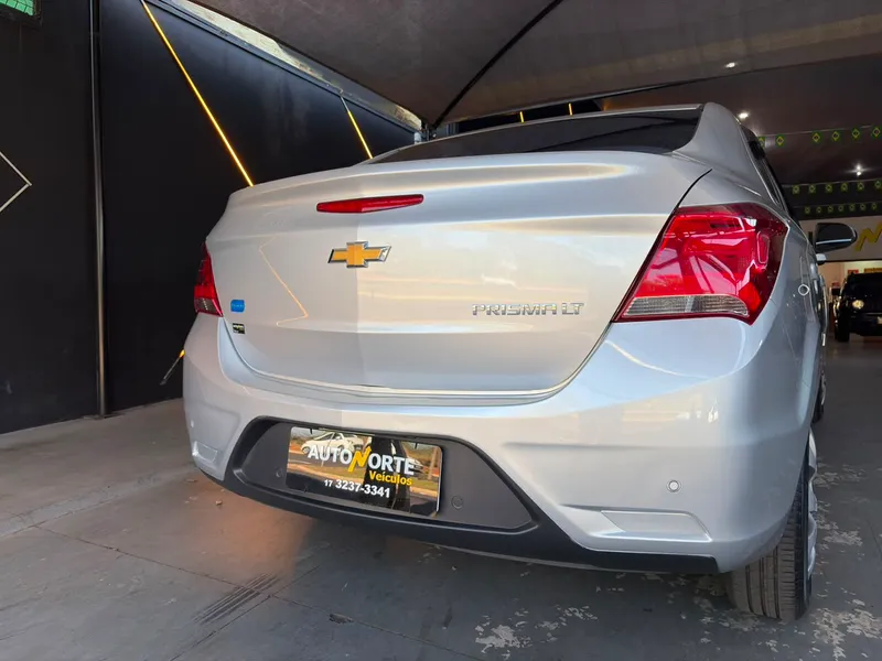 Chevrolet Prisma Prata