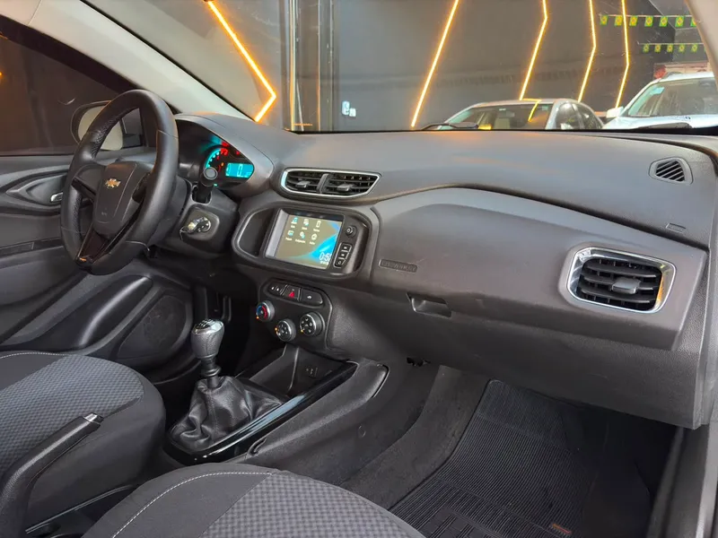 Chevrolet Prisma Prata