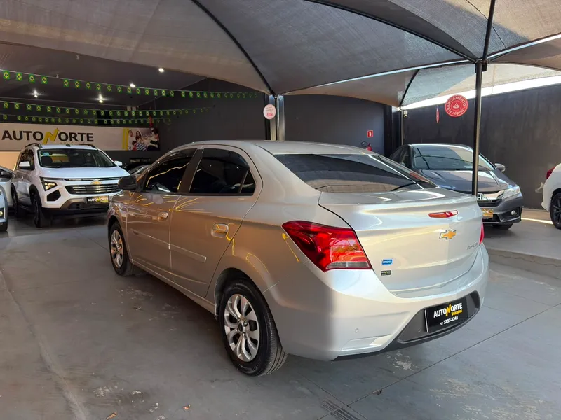 Chevrolet Prisma Prata