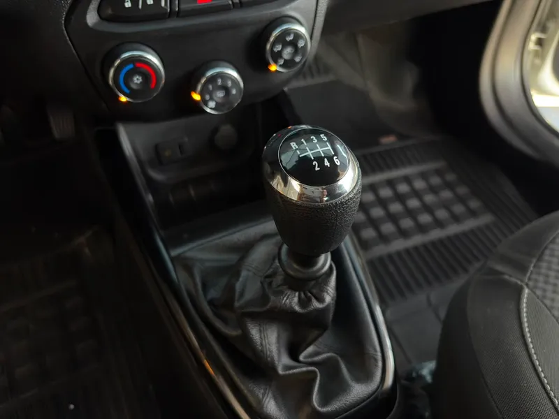 Chevrolet Prisma Prata