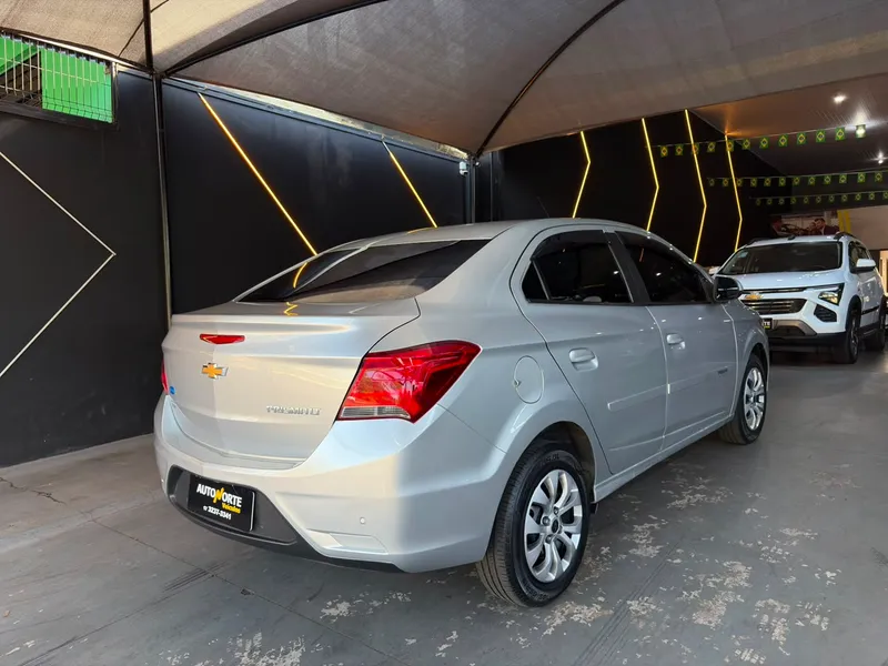 Chevrolet Prisma Prata