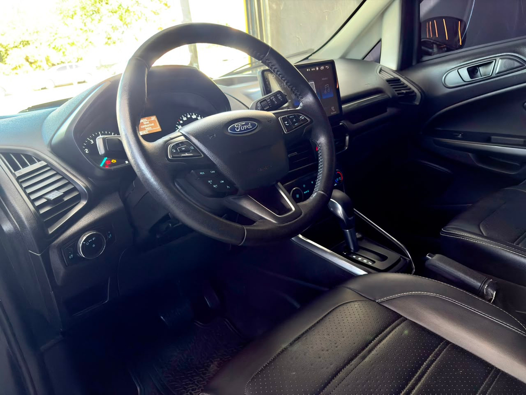 Ford EcoSport Preto