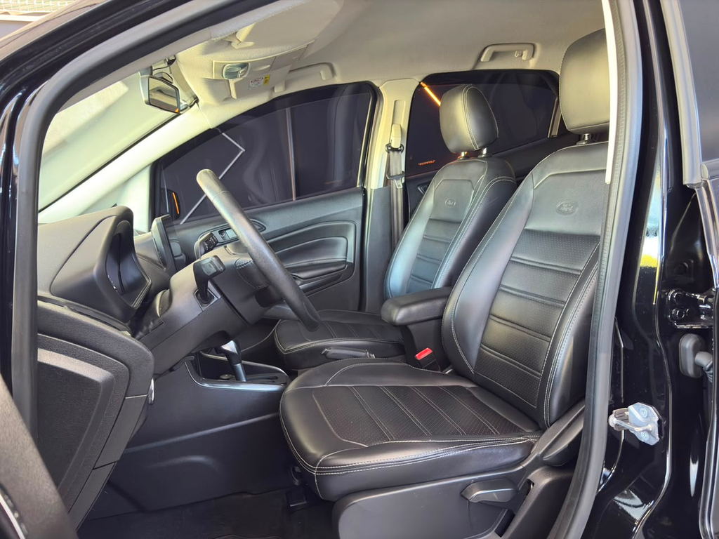 Ford EcoSport Preto