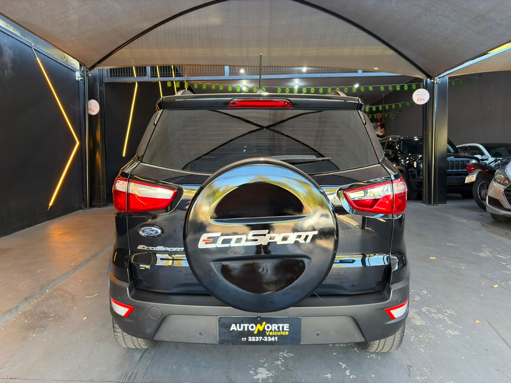 Ford EcoSport Preto
