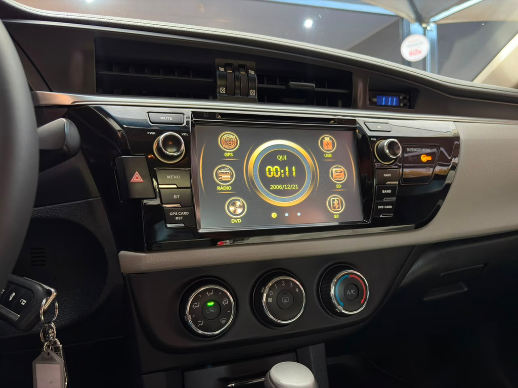 Toyota Corolla Prata