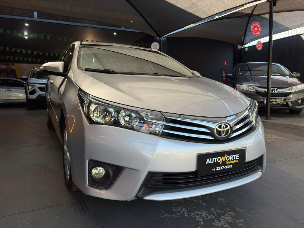 Toyota Corolla Prata