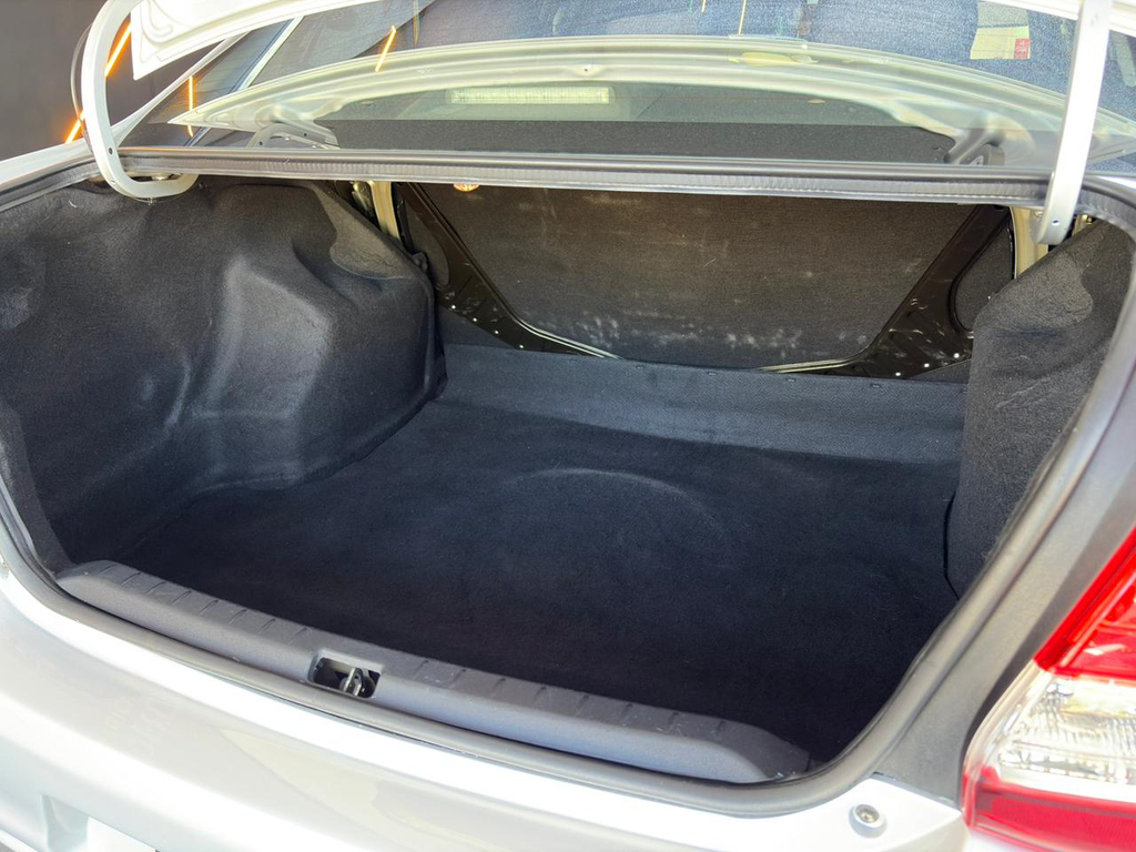 Toyota Etios Sedan Prata