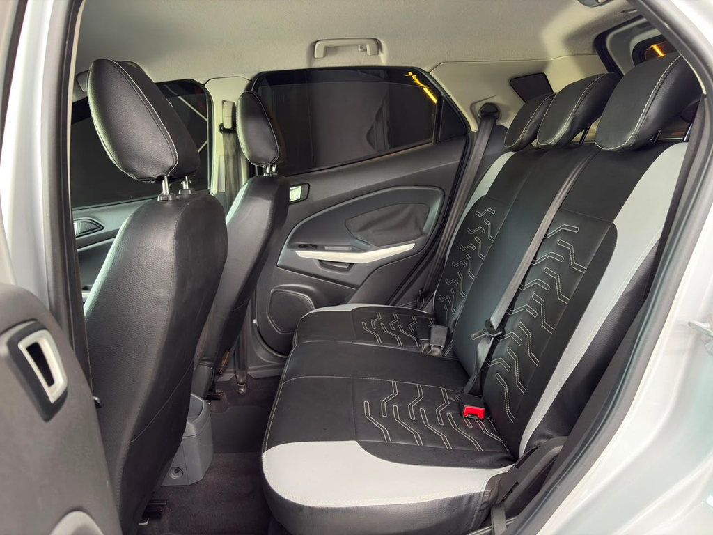 Ford EcoSport Prata