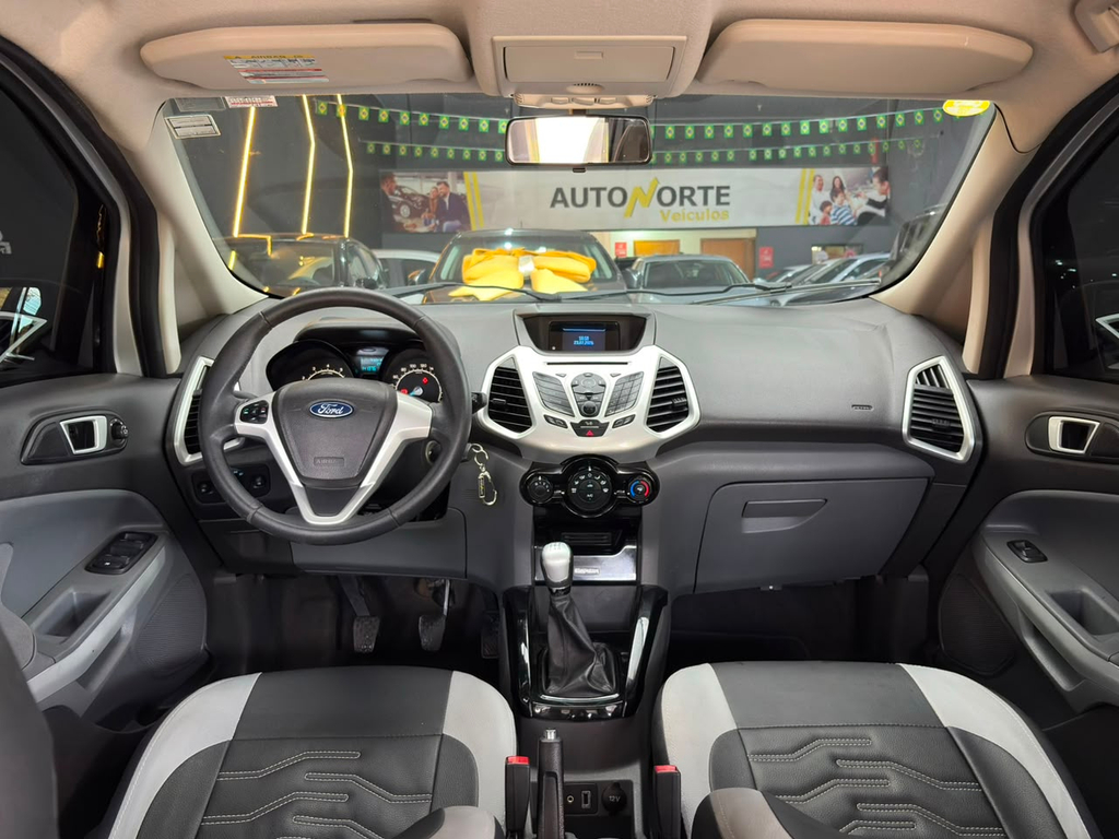 Ford EcoSport Prata
