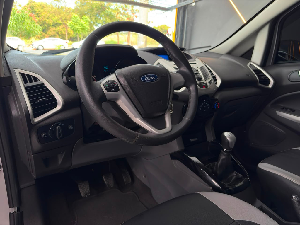 Ford EcoSport Prata