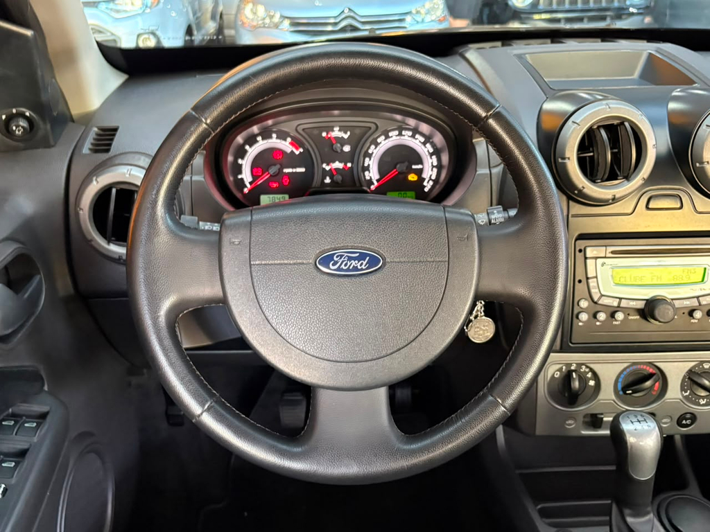 Ford EcoSport Preto