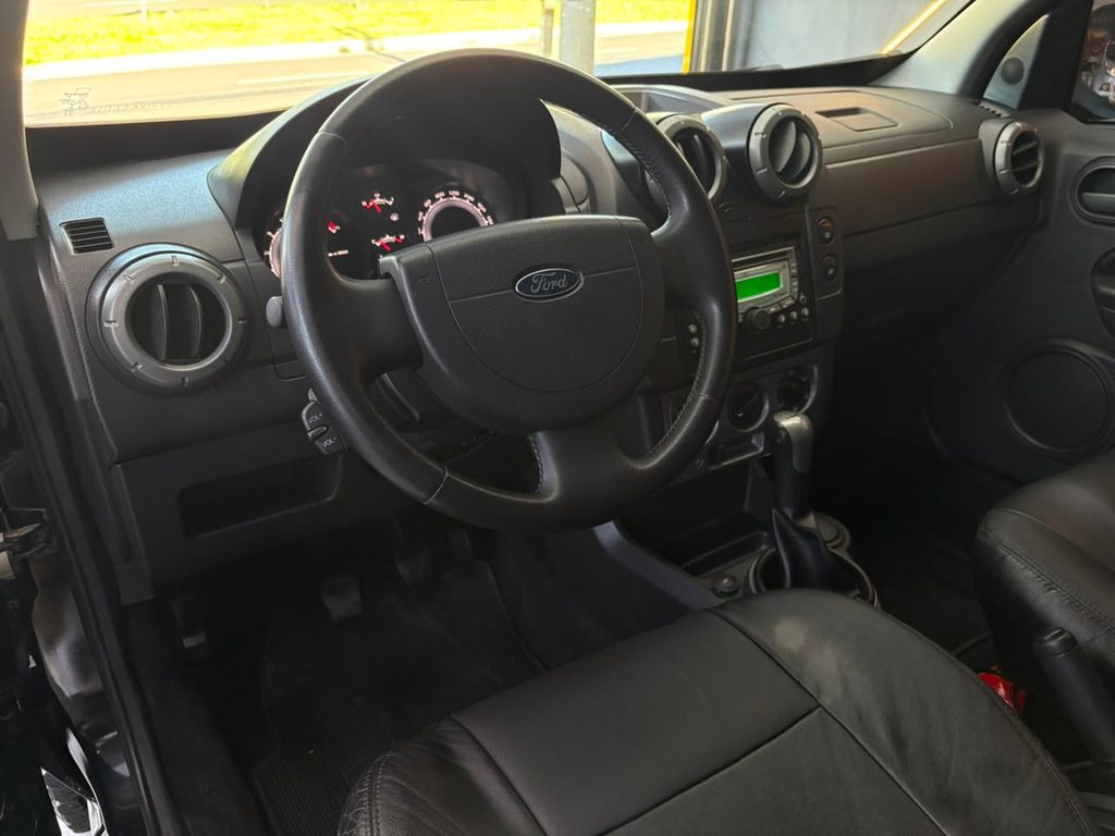 Ford EcoSport Preto
