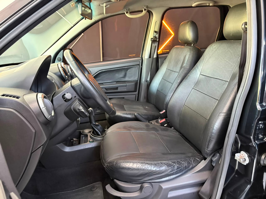 Ford EcoSport Preto