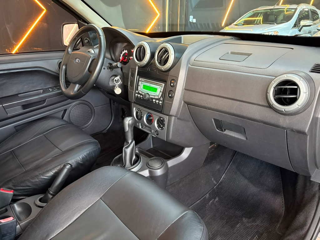 Ford EcoSport Preto