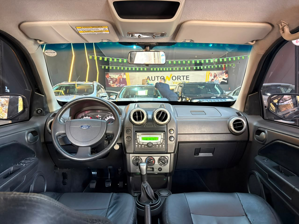 Ford EcoSport Preto