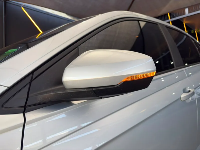 Volkswagen Virtus Prata