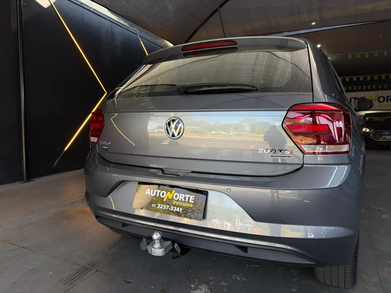 Volkswagen Polo Hatch Cinza