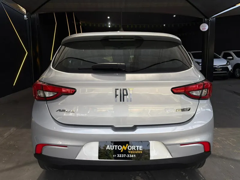 Fiat Argo Prata