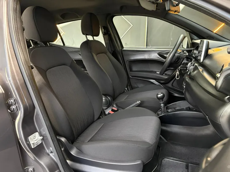 Fiat Argo Cinza