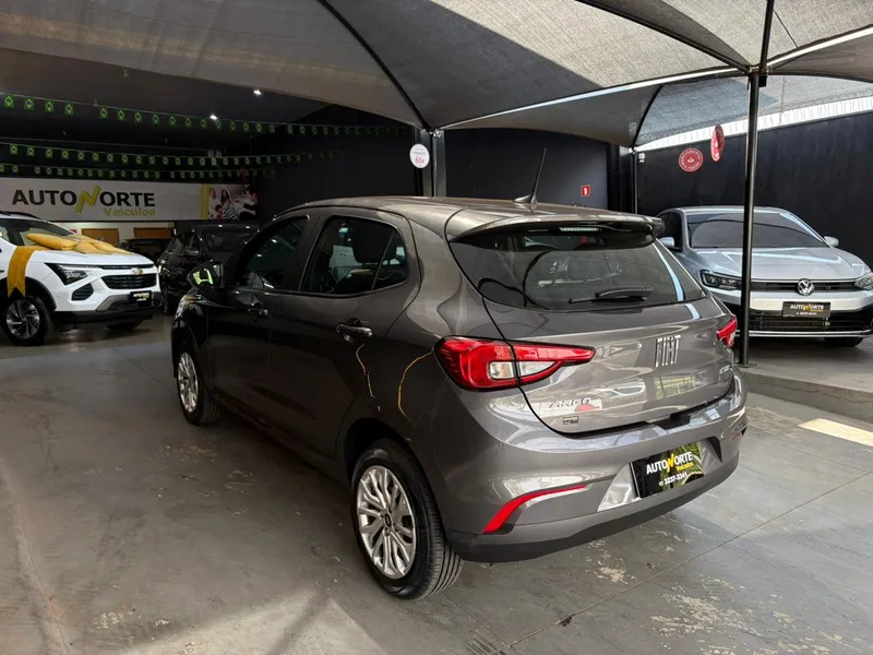 Fiat Argo Cinza