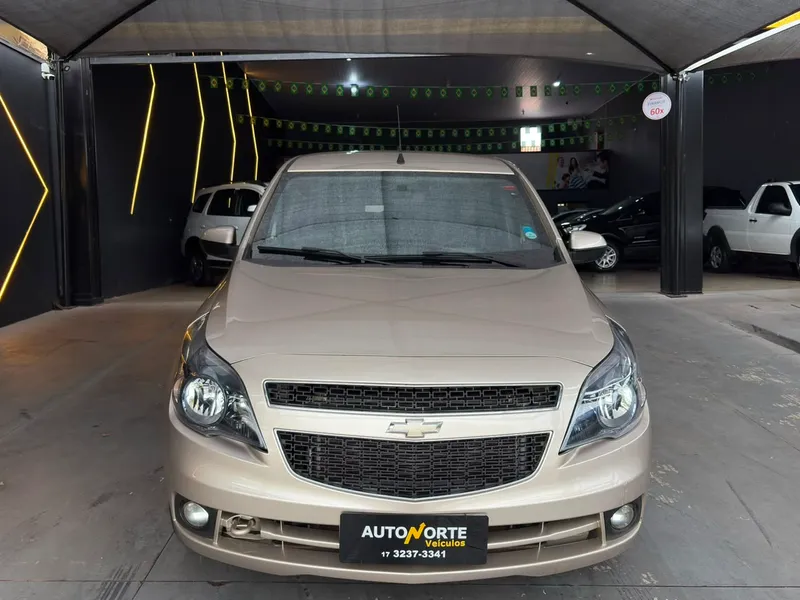 Chevrolet Agile Bege