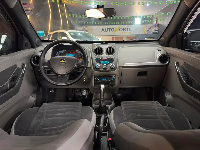 Chevrolet Agile Bege