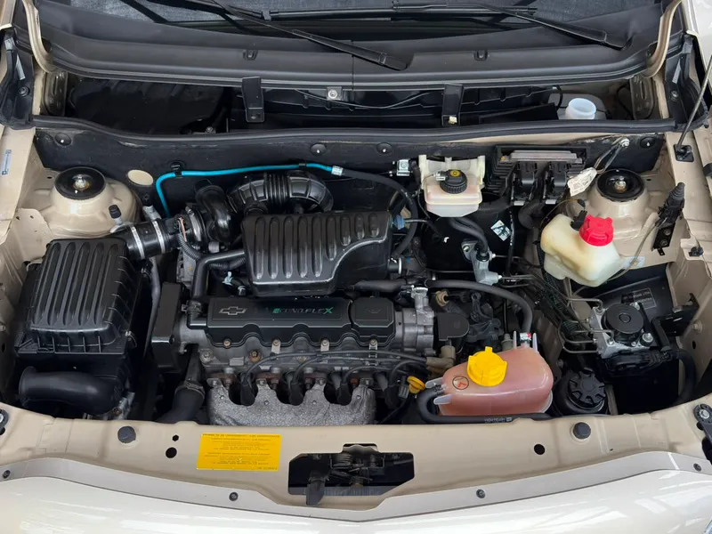 Chevrolet Agile Bege