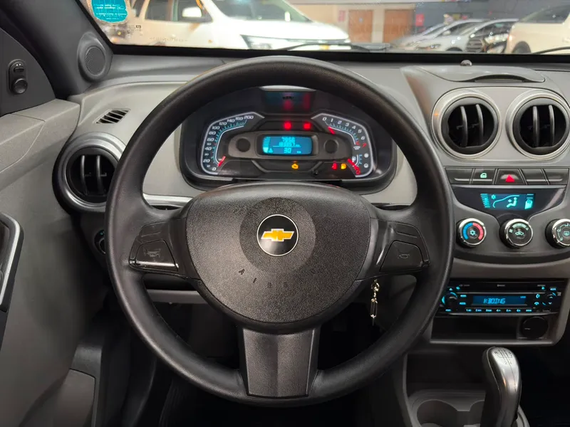 Chevrolet Agile Bege